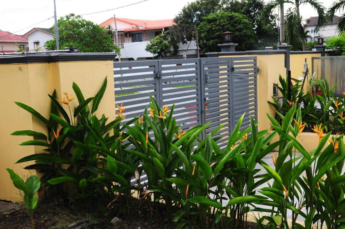 Grayhaus Spacious Bungalow & Garden Villa - Ss3 Petaling Jaya, Near Sunway - Stay Only No Events Extérieur photo