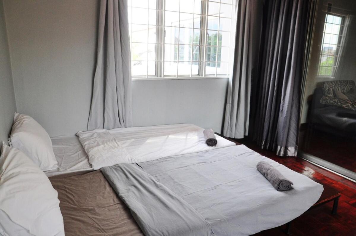 Grayhaus Spacious Bungalow & Garden Villa - Ss3 Petaling Jaya, Near Sunway - Stay Only No Events Extérieur photo