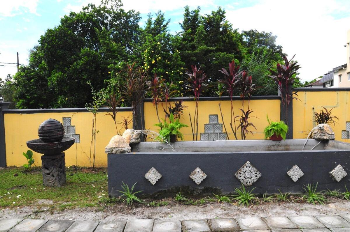Grayhaus Spacious Bungalow & Garden Villa - Ss3 Petaling Jaya, Near Sunway - Stay Only No Events Extérieur photo